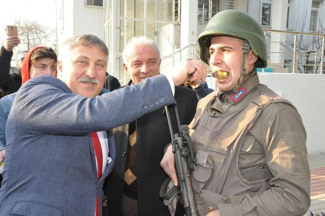 İneg&ouml;ll&uuml;lerden Mehmet&ccedil;iğe Destek Y&uuml;r&uuml;y&uuml;ş&uuml;