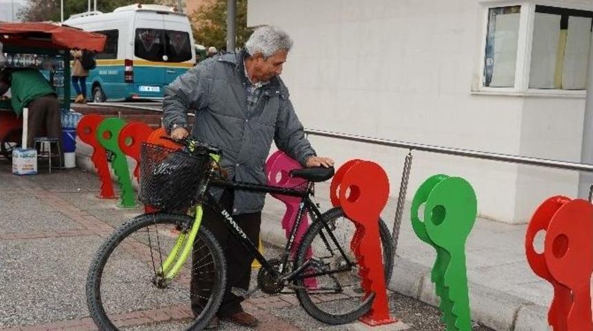 Karşıyaka Bisiklet Parklarıyla Donatılacak
