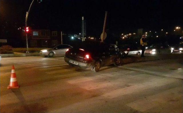 Işık İhlali Kazaya Neden Oldu: 1 Yaralı 2