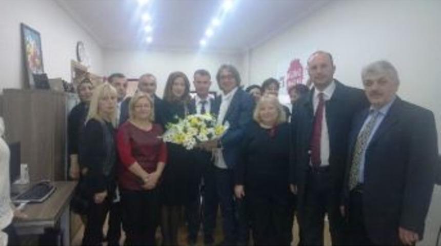 Kent Konsey&rsquo;inden Kadın Meclisi&rsquo;ne Kutlama Ziyareti