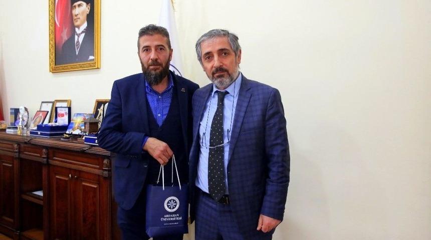 Rekt&ouml;r Prof.dr. Biber, 15 Temmuz Şehidi Tekin Ailesini Ağırladı