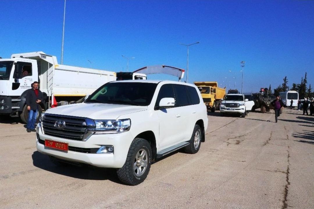 Burseya Dağı&rsquo;na T&uuml;rk Bayrakları Asılıyor