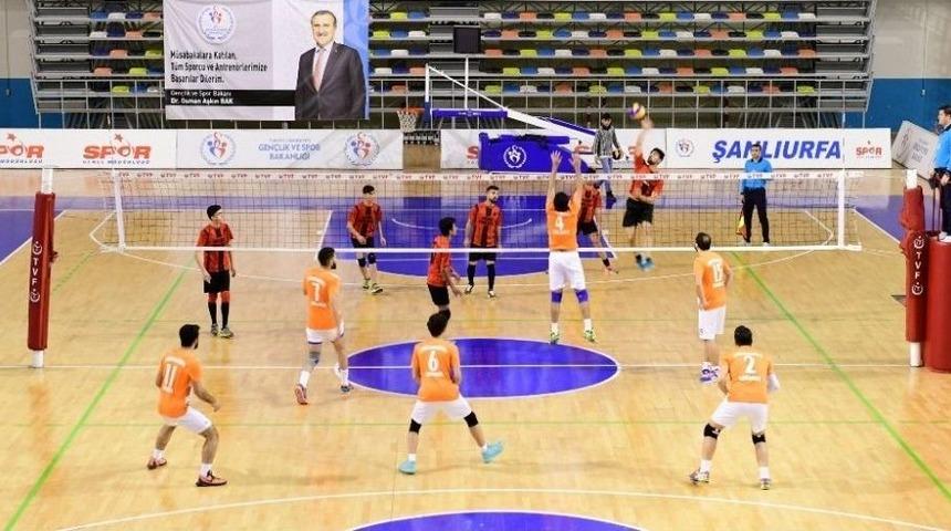 B&uuml;y&uuml;kşehir, Voleybolda Namağlup Şampiyon