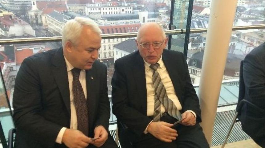 Karakuş&rsquo;tan &Uuml;niversite-sanayi İşbirliği Vurgusu