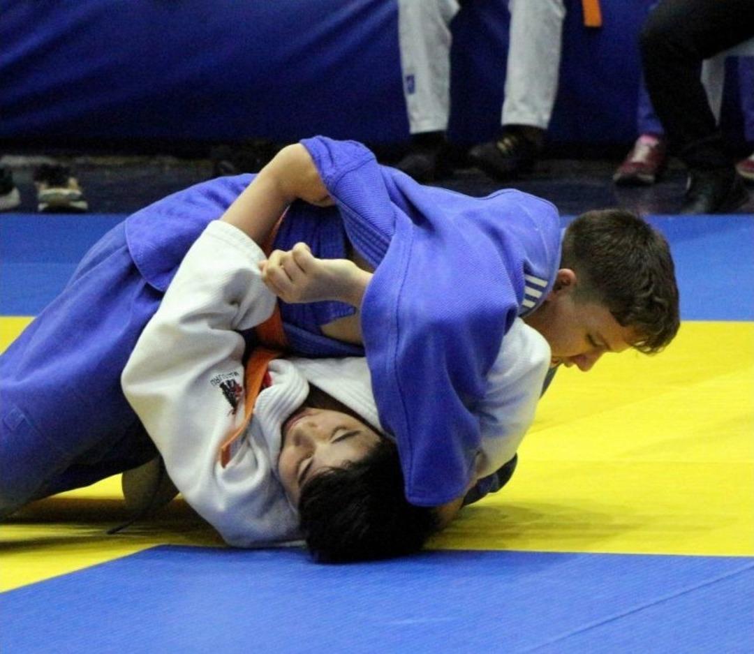 Manisa&rsquo;da Anadolu Yıldızlar Ligi Judo İl Se&ccedil;meleri Yapıldı