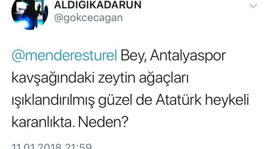 Atat&uuml;rk Heykeli Işıklandırıldı