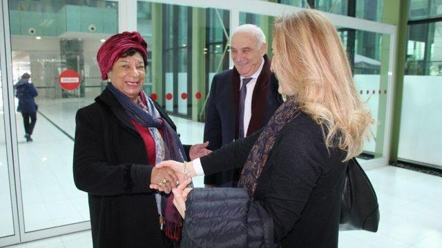 Gana Heyetinden İzmir Çıkarması