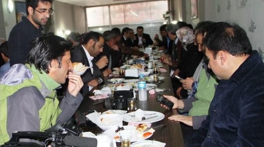 Hdp&rsquo;den Tanıtım Toplantısı