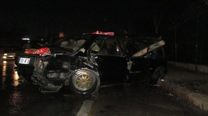 Kontrolünü Kaybeden Sürücü Karşı Şeride Geçti: 1’i Ağır 3 Yaralı