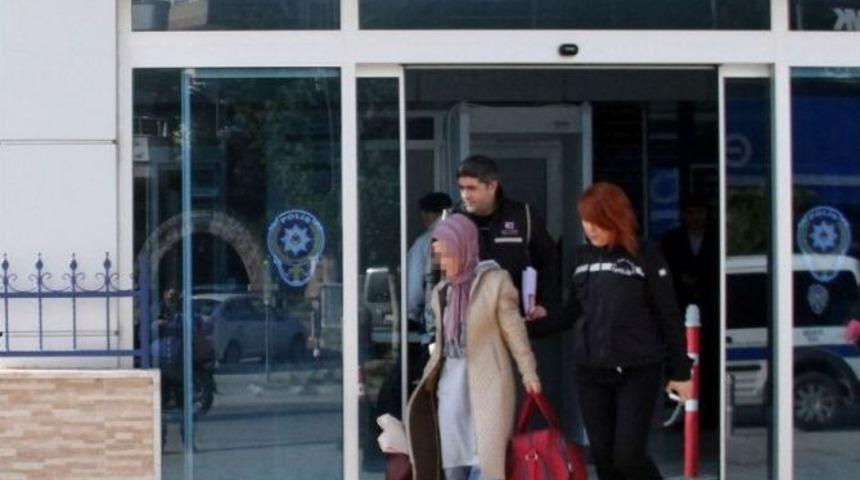 Fet&ouml;&rsquo;den Aranan Kadın &Ouml;ğretmen Alanya&rsquo;ya Getirildi