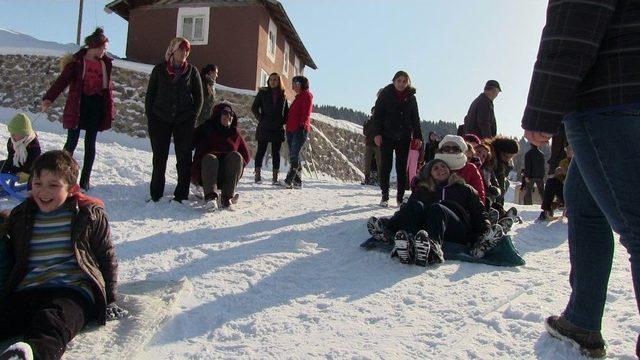 Beyaz Renk Kar Festivali’nde Karın Zevkini Çıkardılar