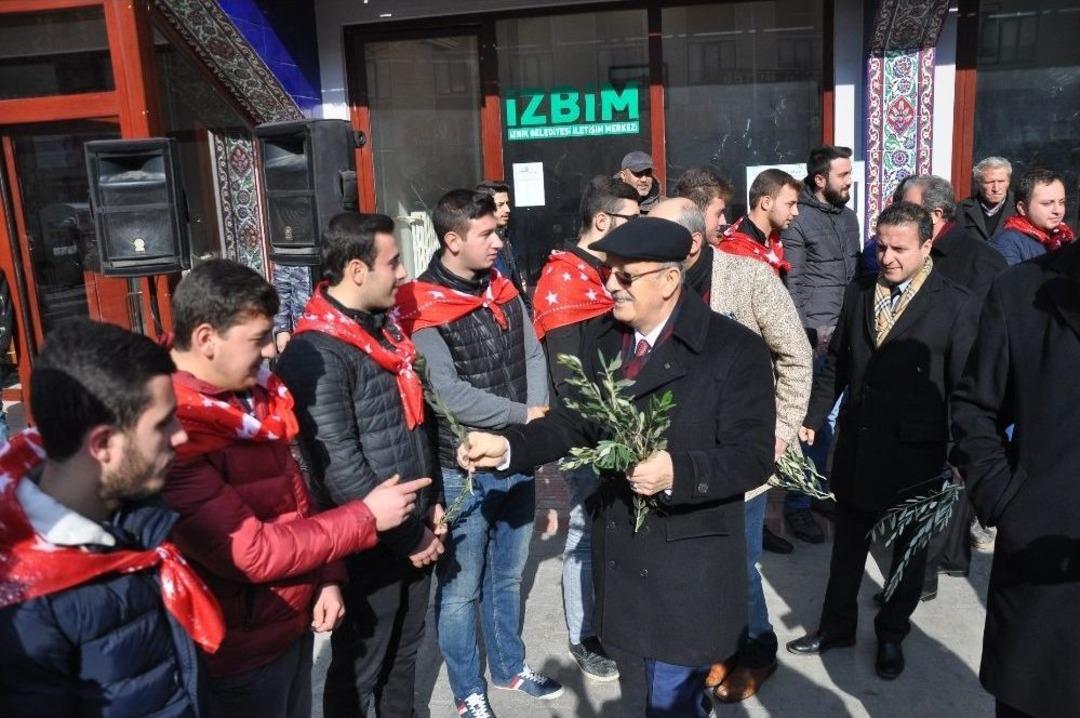 Kınalı Kuzular Birliklerine Zeytin Dalı İle Uğurlandı