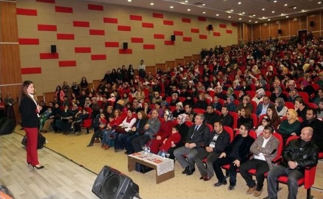 Ağrı&rsquo;da &lsquo;&ccedil;ocuğumuz B&uuml;y&uuml;rken&rsquo; Semineri