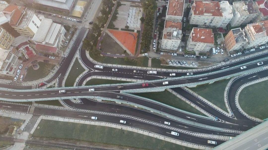 Manisa Trafiğini Rahatlatacak Kavşak Hizmete Girdi