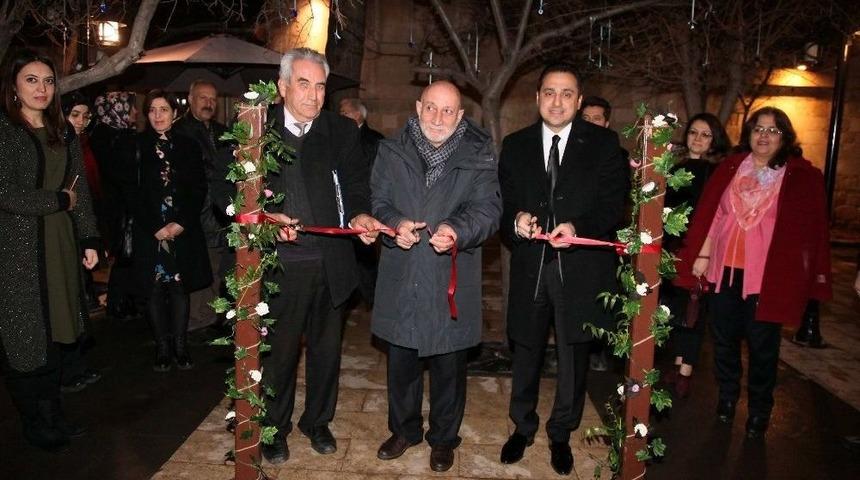 Gaün Öğretim Görevlisi Aliyev’den Anlamlı Sergi