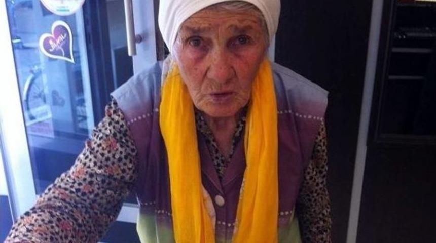 Sahipsiz Yaşlı Kadının Cenazesine Devlet Ve Esnaf Sahip &Ccedil;ıktı