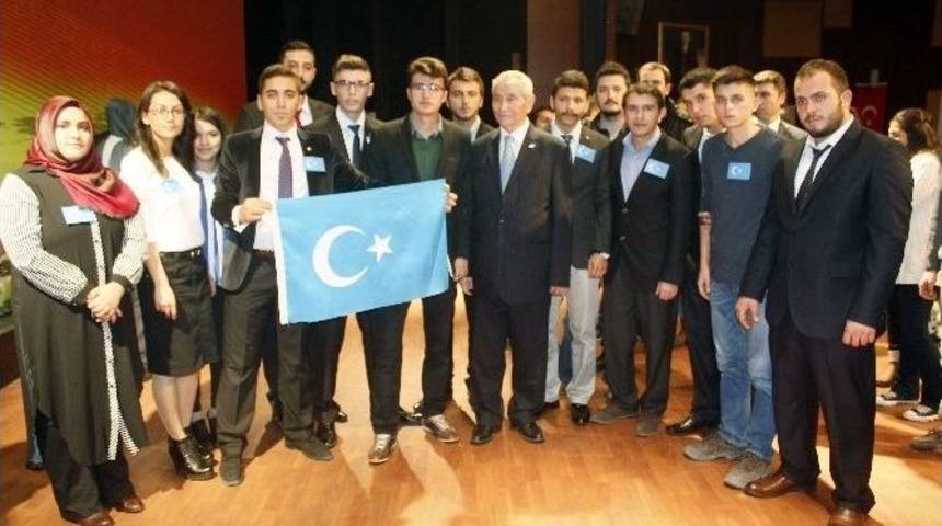 "zulm&uuml;n Adı Doğu T&uuml;rkistan" Konferansı