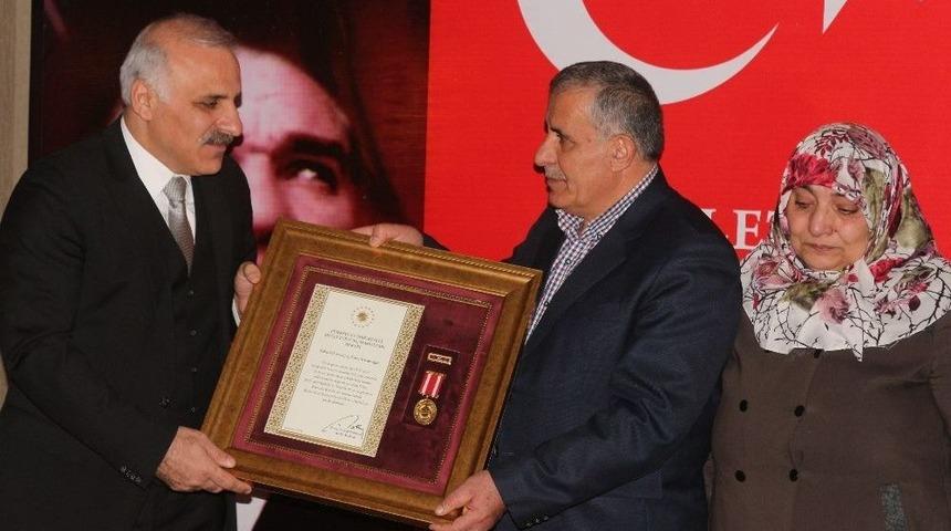 Van&rsquo;da &lsquo;devlet &Ouml;v&uuml;n&ccedil; Madalyası Ve Beratı&rsquo; T&ouml;reni