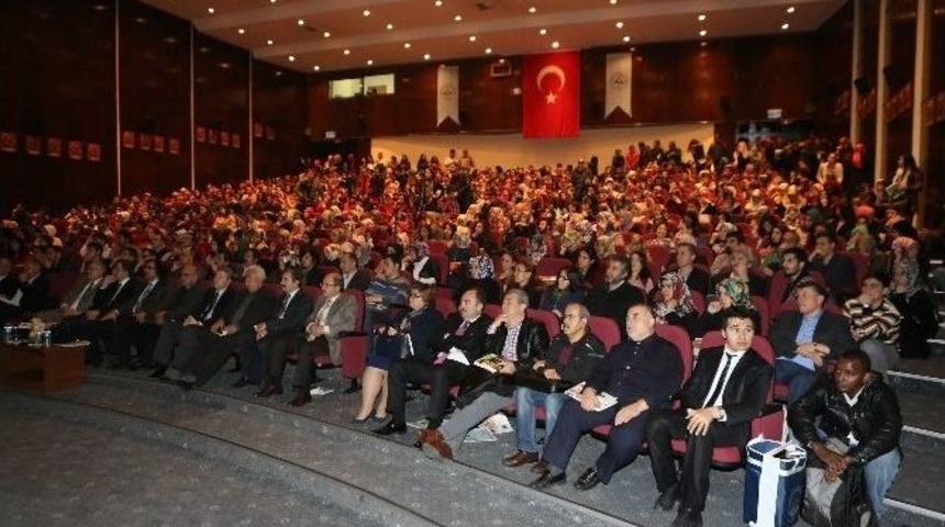 Nurettin Top&ccedil;u Anıldı