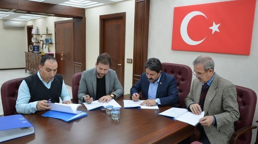 Seyitgazi Belediyesi İş&ccedil;ilerinde S&ouml;zleşme Sevinci