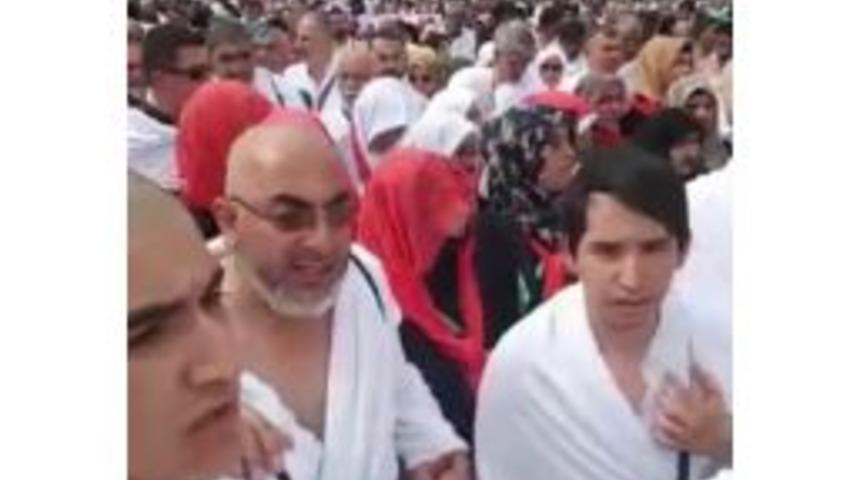 Umreye Giden Vatandaşlar Kabe&rsquo;de Mehmet&ccedil;ik İ&ccedil;in Dua Etti