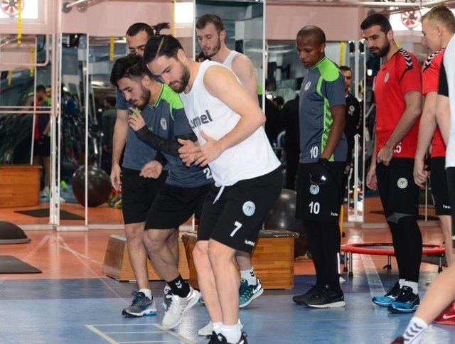 Atiker Konyaspor Salonda Çalıştı