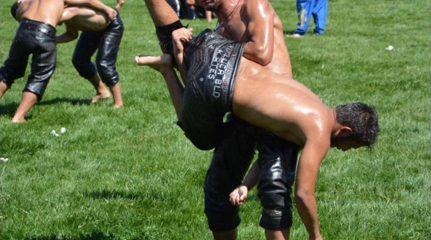 Korkuteli Altın Kiraz G&uuml;reşleri 2 Eyl&uuml;l&rsquo;de