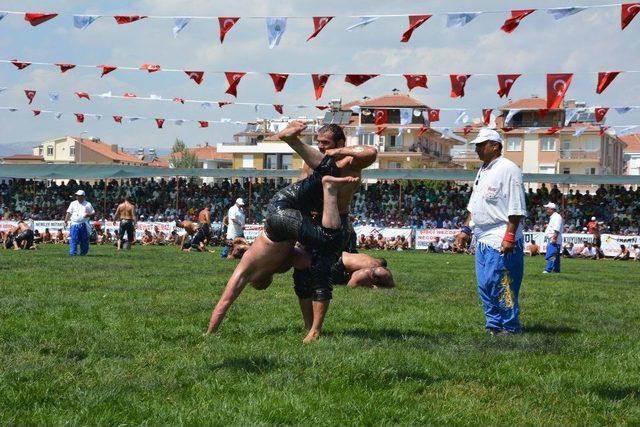 Korkuteli Altın Kiraz Güreşleri 2 Eylül’de