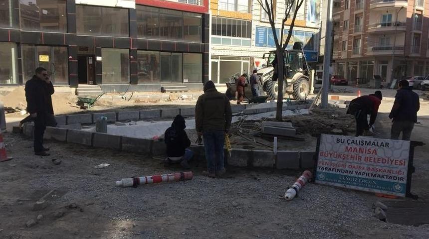 Saruhanlı Caddelerine Kilit Parke &Ccedil;alışması