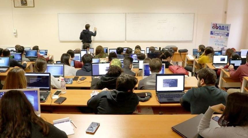 Kb&uuml;&rsquo;de &rsquo;20. Akademik Bilişim Konferansı&rsquo;