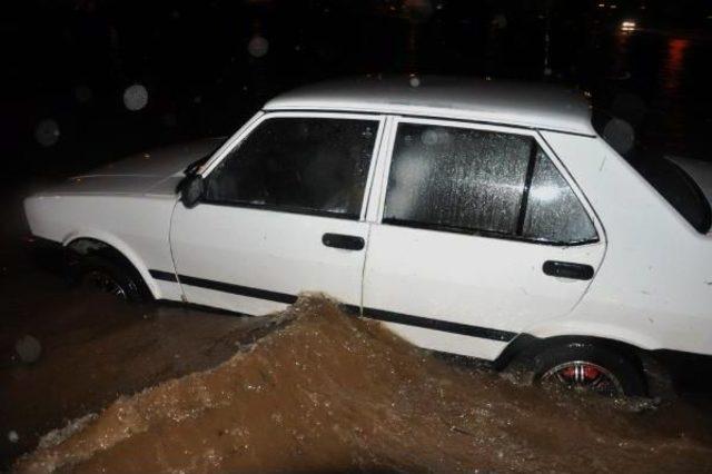 Didim, Sağanak Yağmura Teslim Oldu