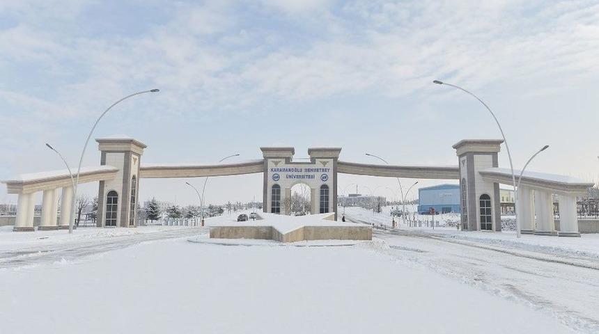 Km&uuml;&rsquo;de Sanatsal Akademik Altyapısı Gelişiyor