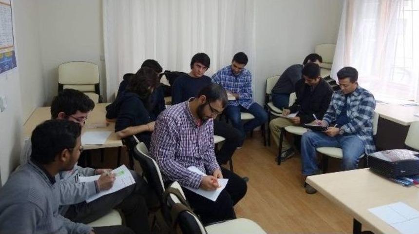 B&uuml; &Ouml;ğretim &Uuml;yesi Do&ccedil;. Dr. B&ouml;y&uuml;kata Odt&uuml;&rsquo;de Seminer Verdi