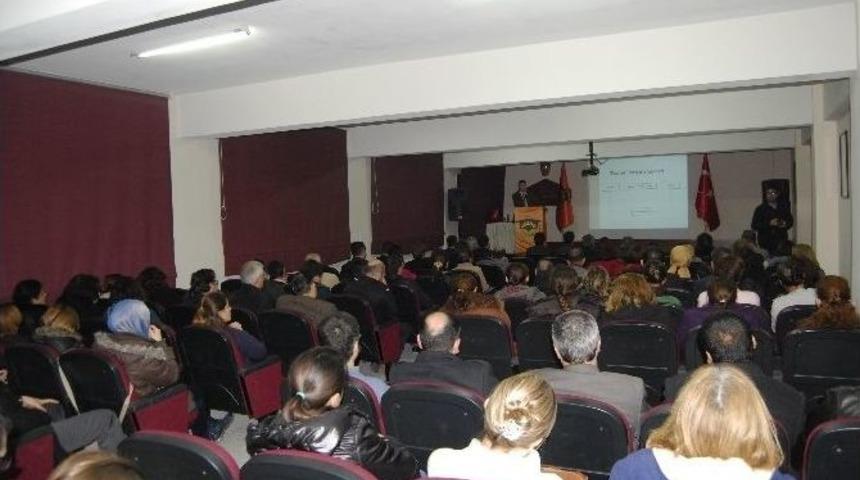 Malkara Meslek Y&uuml;ksekokulu&rsquo;nda İletişim Konferansı
