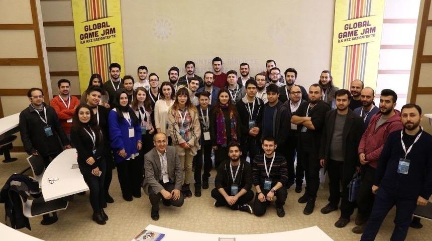 D&uuml;nya İle Aynı Başlayan Etkinlikte Yedi Oyun Geliştirildi