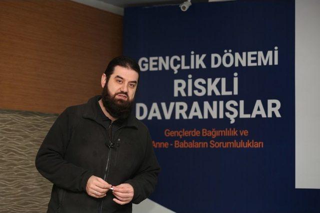 ‘gençlik Dönemi Riskli Davranışlar’ İsimli Söyleşi Gerçekleşti