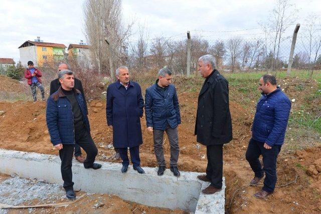 Yeşilyurt Belediyesinden Dilek’e Park Ve Halısaha