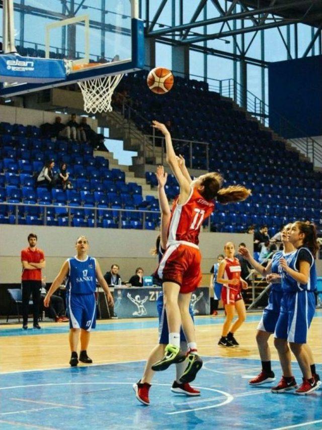 Sanko Okullarının Basketbol Başarısı