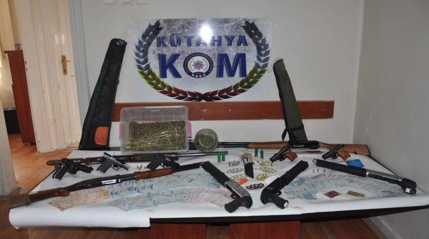 Kütahya’da Suç Örgütüne Operasyon: 13 Gözaltı