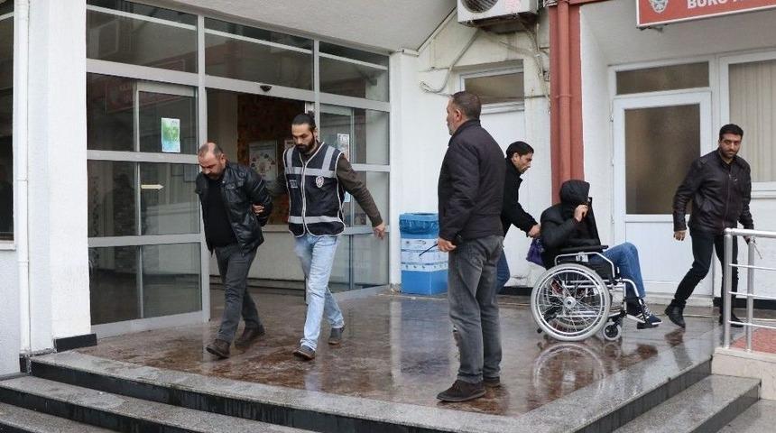 Minib&uuml;s Şof&ouml;r&uuml; İle Kadın Yolcunun Tartışması &Ouml;l&uuml;m Getirdi