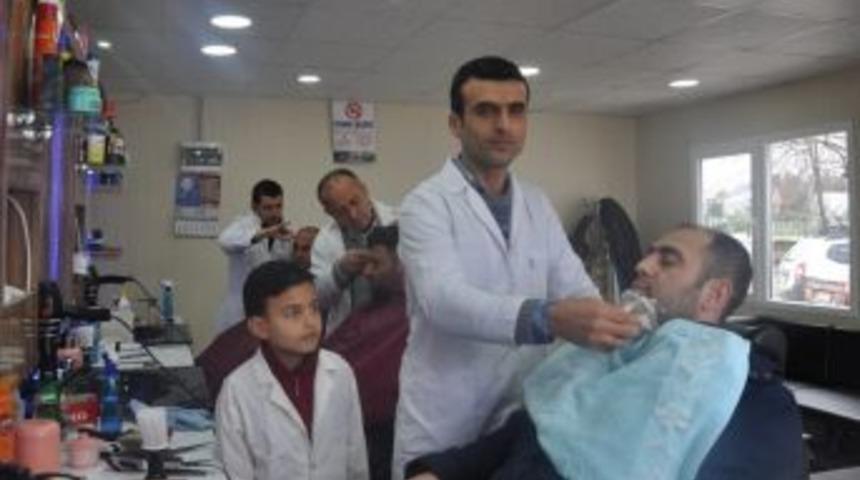 Biriktirdiği 1 Liralarla D&uuml;kkanını Yeniledi