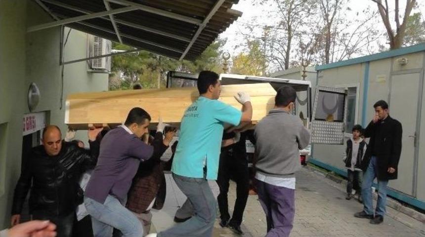 3 Askerin Cenazesi Adli Tıp Kurumuna G&ouml;nderildi