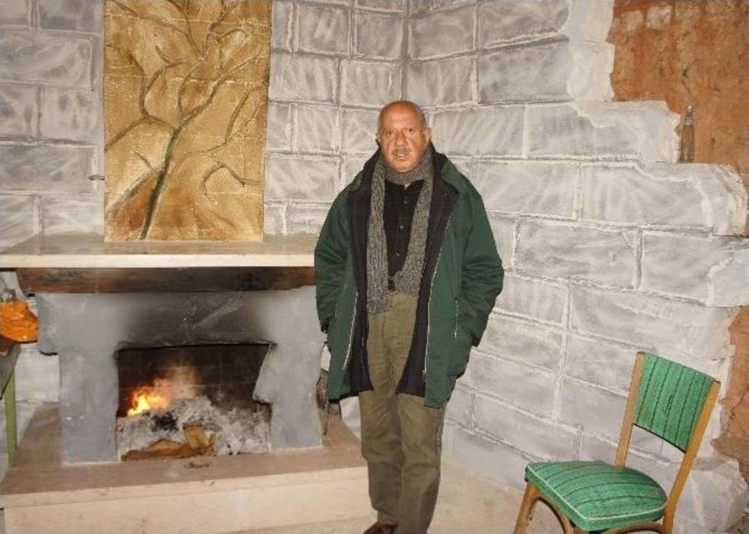 Y&uuml;ksek Mimar Dekorat&ouml;r Fikret Tekiner;