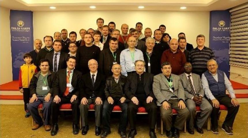 İhlas Vakfı Bizim Doktorlar Kul&uuml;b&uuml;nden Tıp &Ouml;ğrencilerine Destek