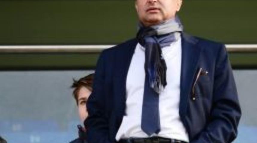 Başkan Kıbrıslıoğlu&rsquo;ndan Gen&ccedil; Oyunculara Tam Destek