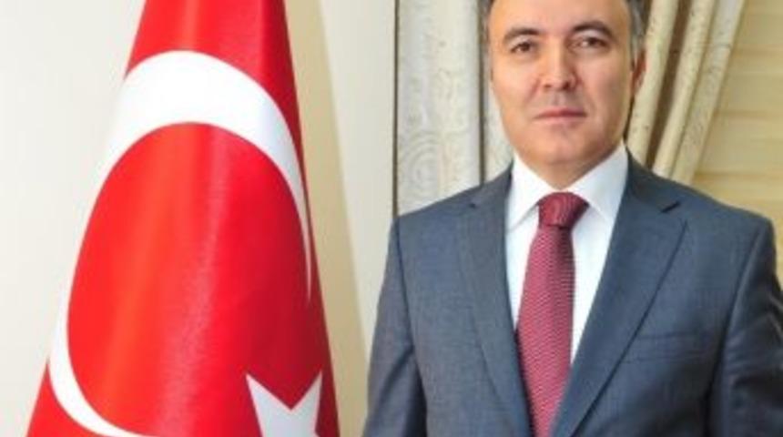 Vali Altıparmak&rsquo;tan &ldquo;d&uuml;nya İnsan Hakları G&uuml;n&uuml;&rdquo; Mesajı