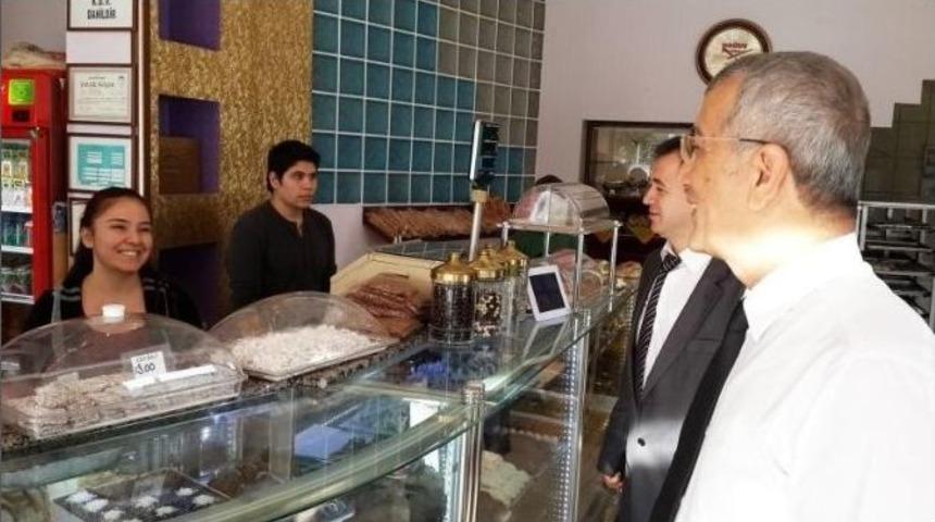 Başkan Tarhan, Esnaf Ziyaretlerine Devam Ediyor