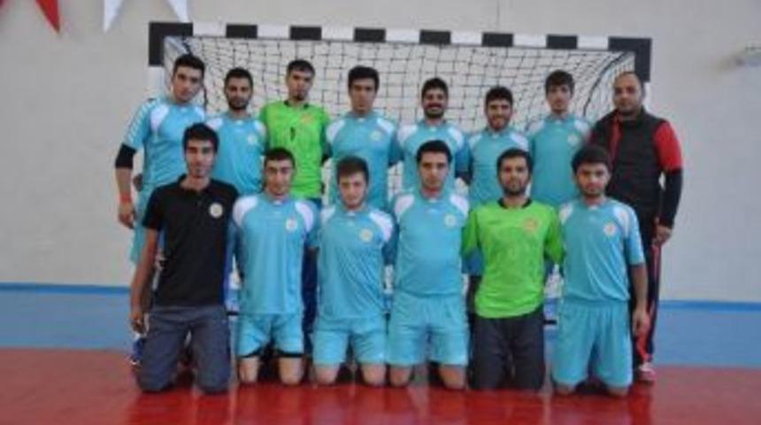 D&uuml; Erkek Hentbol Takımı Van Y&uuml;z&uuml;nc&uuml; Yıl&rsquo;ı 43-33 Mağlup Etti