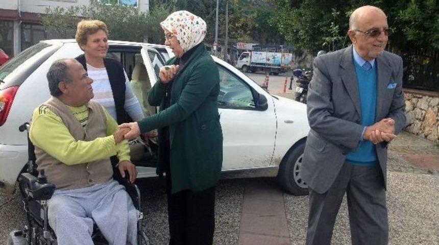 Fethiye Evinden &lsquo;insanlık &Ouml;lmemiş&rsquo; Dedirten Yardım