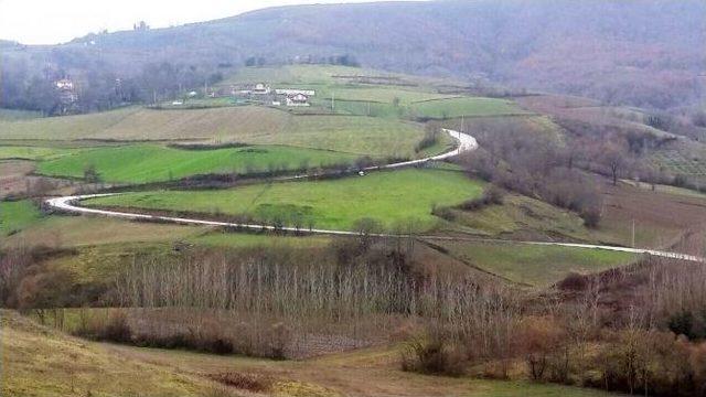 Kandıra’da Üç Köye Beton Yol